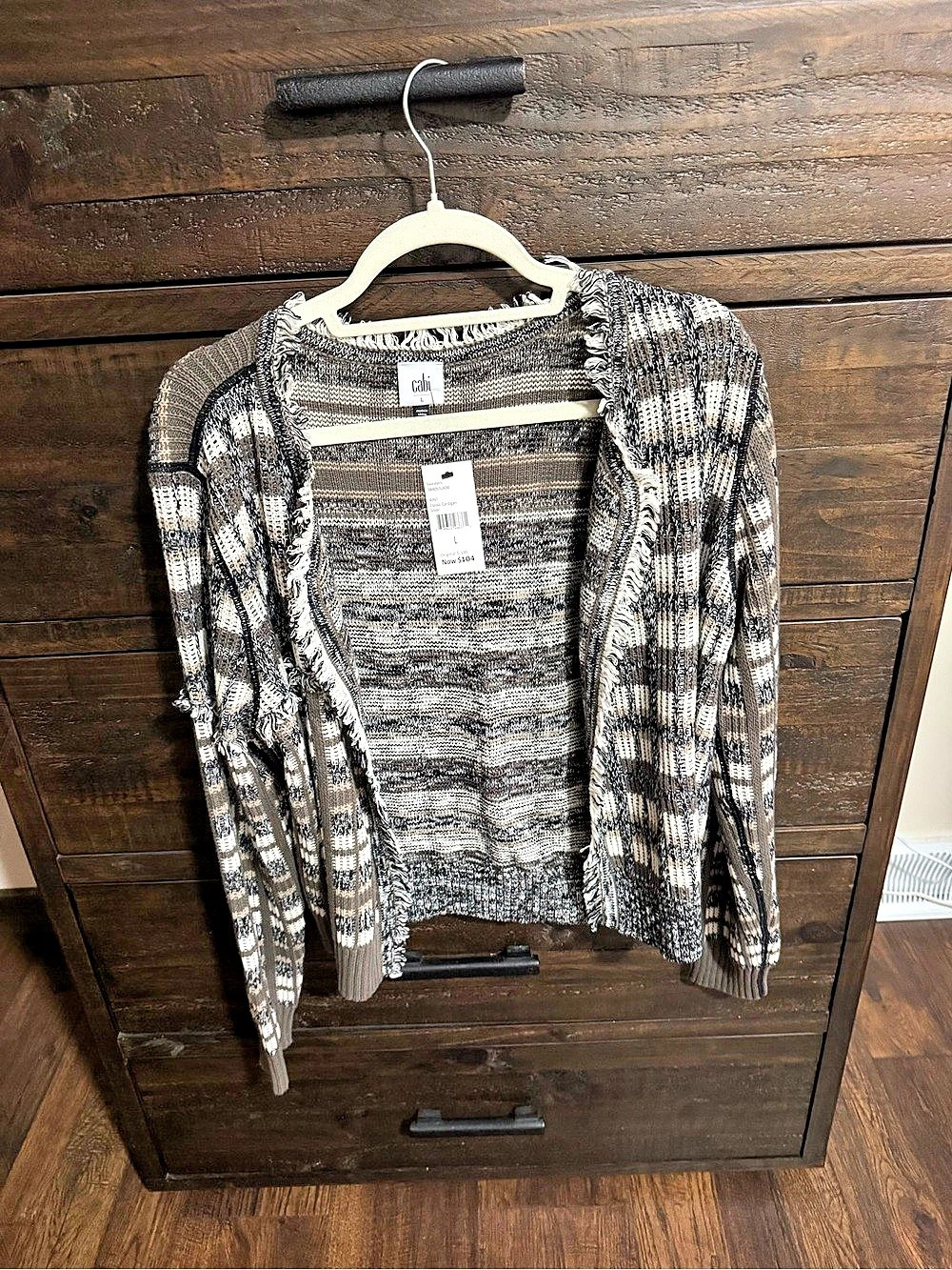 cabi Classic Cardigan Geometric Knit Cardigan in Gray & Black Size Large NWT